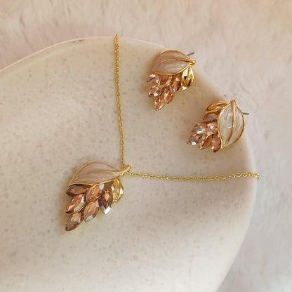 Golden Veil Pendant & Earrings