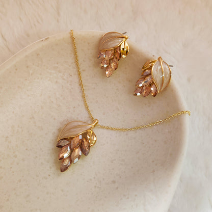 Golden Veil Pendant & Earrings