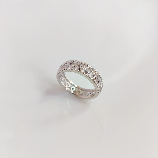 Elegant Filigree Silver Ring