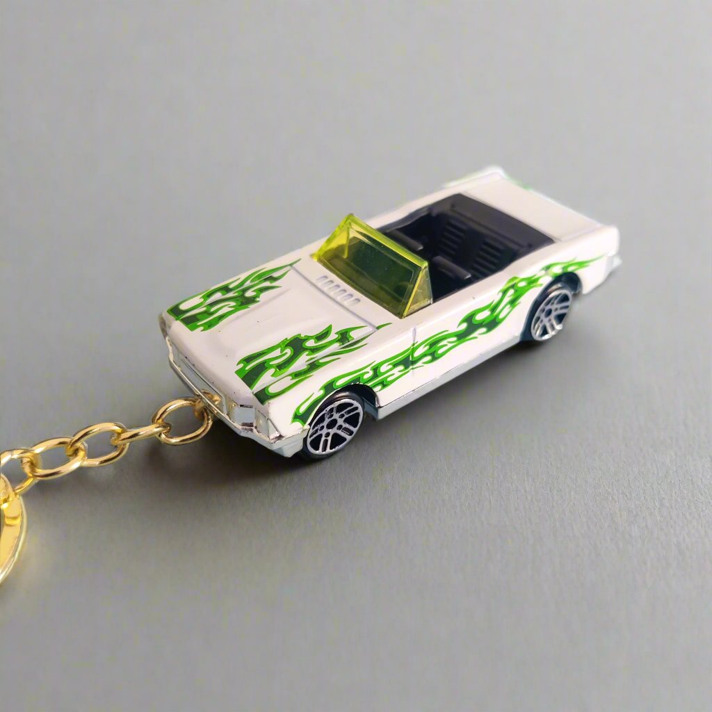 Classic Downtown Countryside Metal Car Keychain